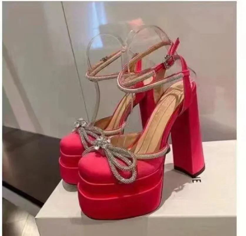 Aesthetic heels