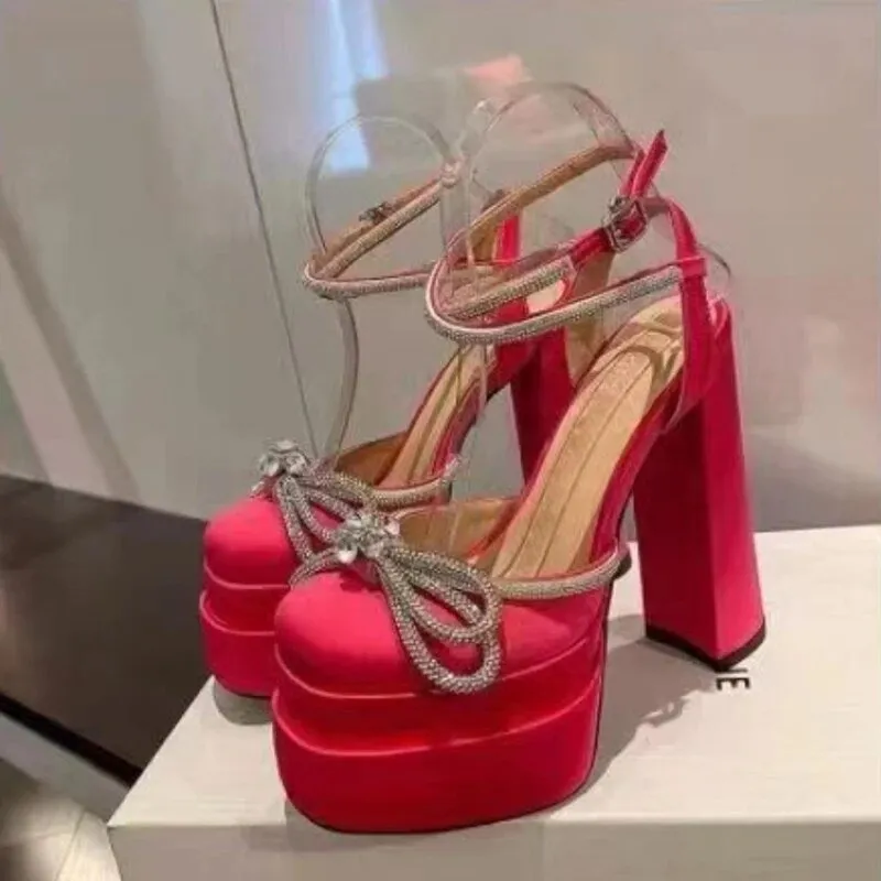 Aesthetic heels