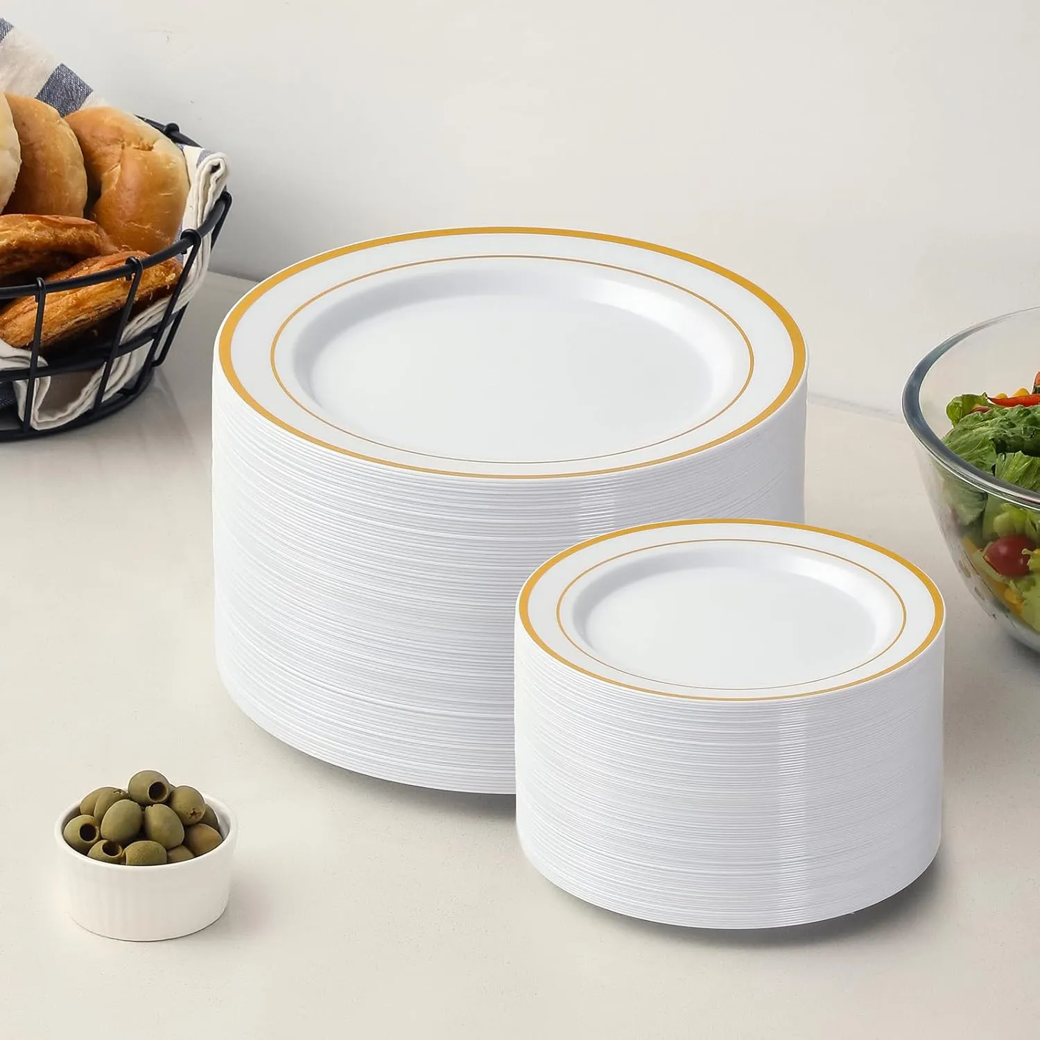 AOZITA 200 Pcs Gold Plastic Plates for Party, Heavy Duty Disposable Plastic Plates for Party, Holiday, Wedding, Thanksgiving and Birthday
