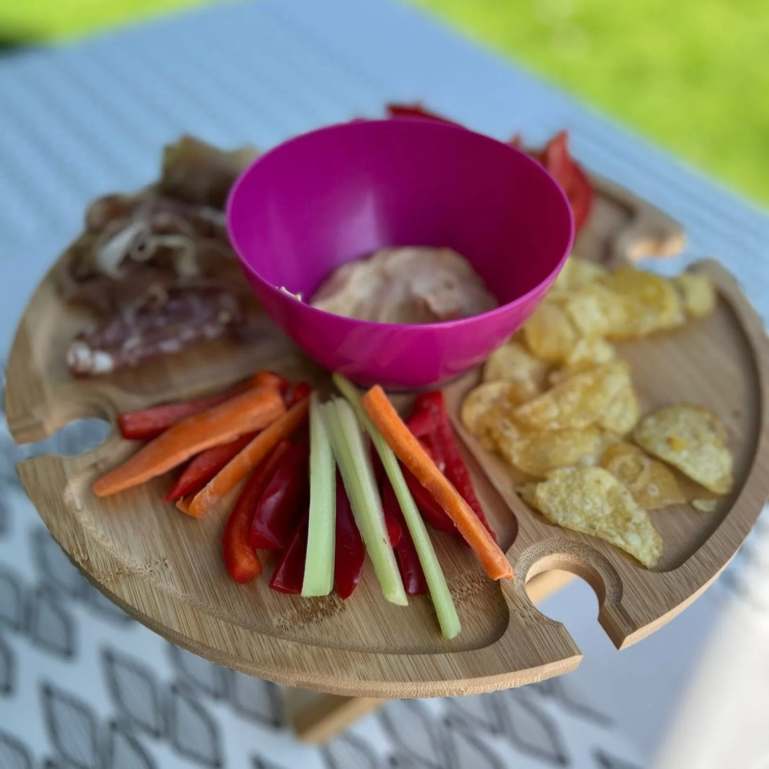Bamboo folding chip n dip platter w/wine glass holders