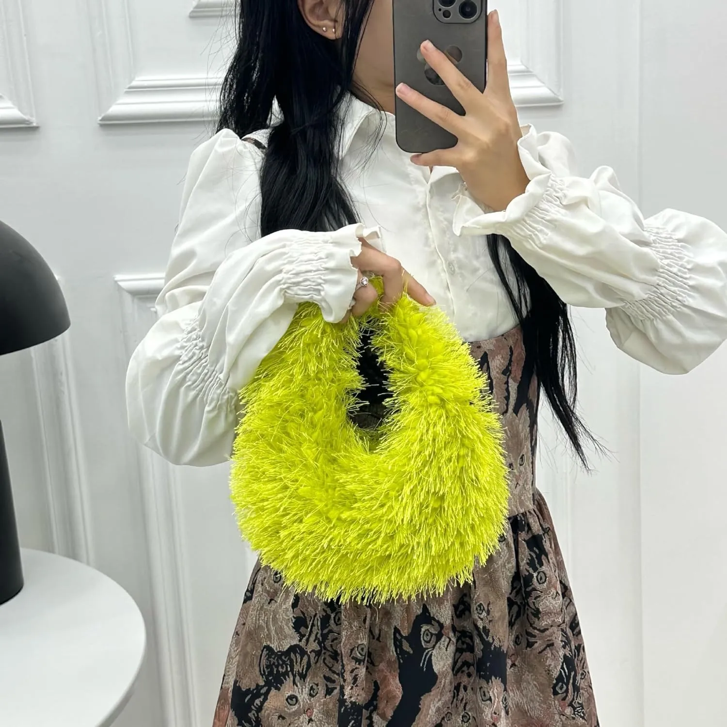 ikasus Fuzzy Tote Bag Y2K Fluffy Shoulder Bag Magnetic Buckle Round Handbag Crossbody Tote Bag Women Furry Purse, Green