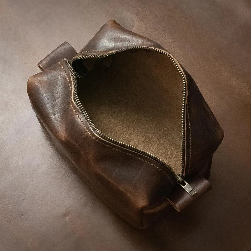 LEATHER TOILETRY BAG - Dark Brown