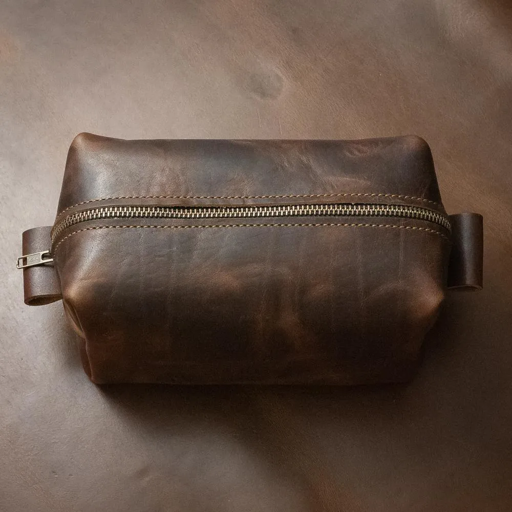 LEATHER TOILETRY BAG - Dark Brown
