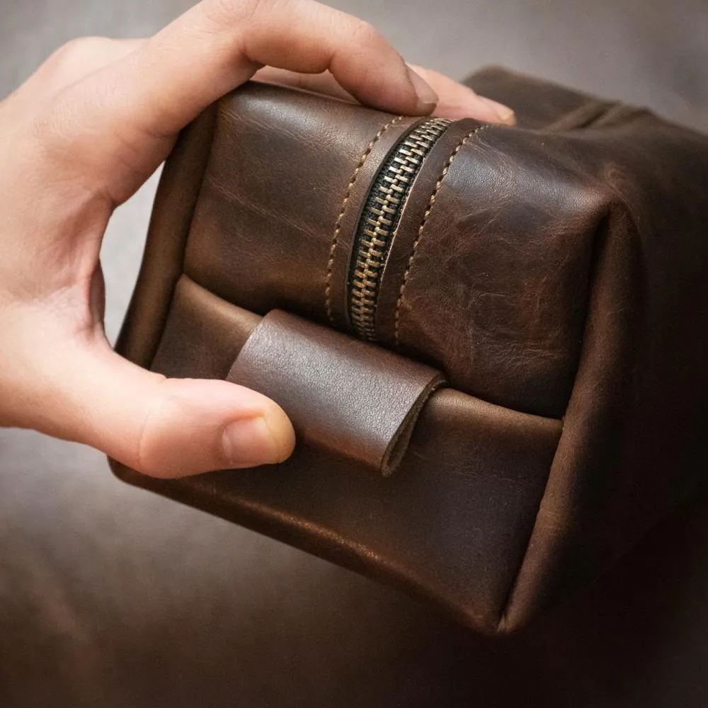 LEATHER TOILETRY BAG - Dark Brown