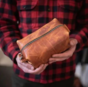 LEATHER TOILETRY BAG - ENGLISH TAN
