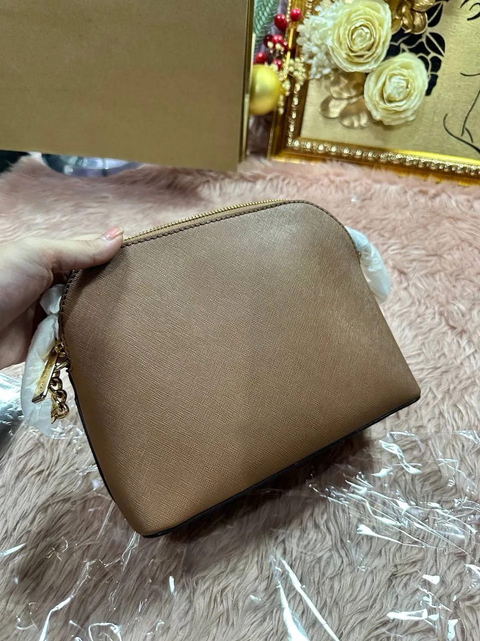 ORIG & IMPORTED MK Jet Set Travel Medium Dome Crossbody Bag Brown