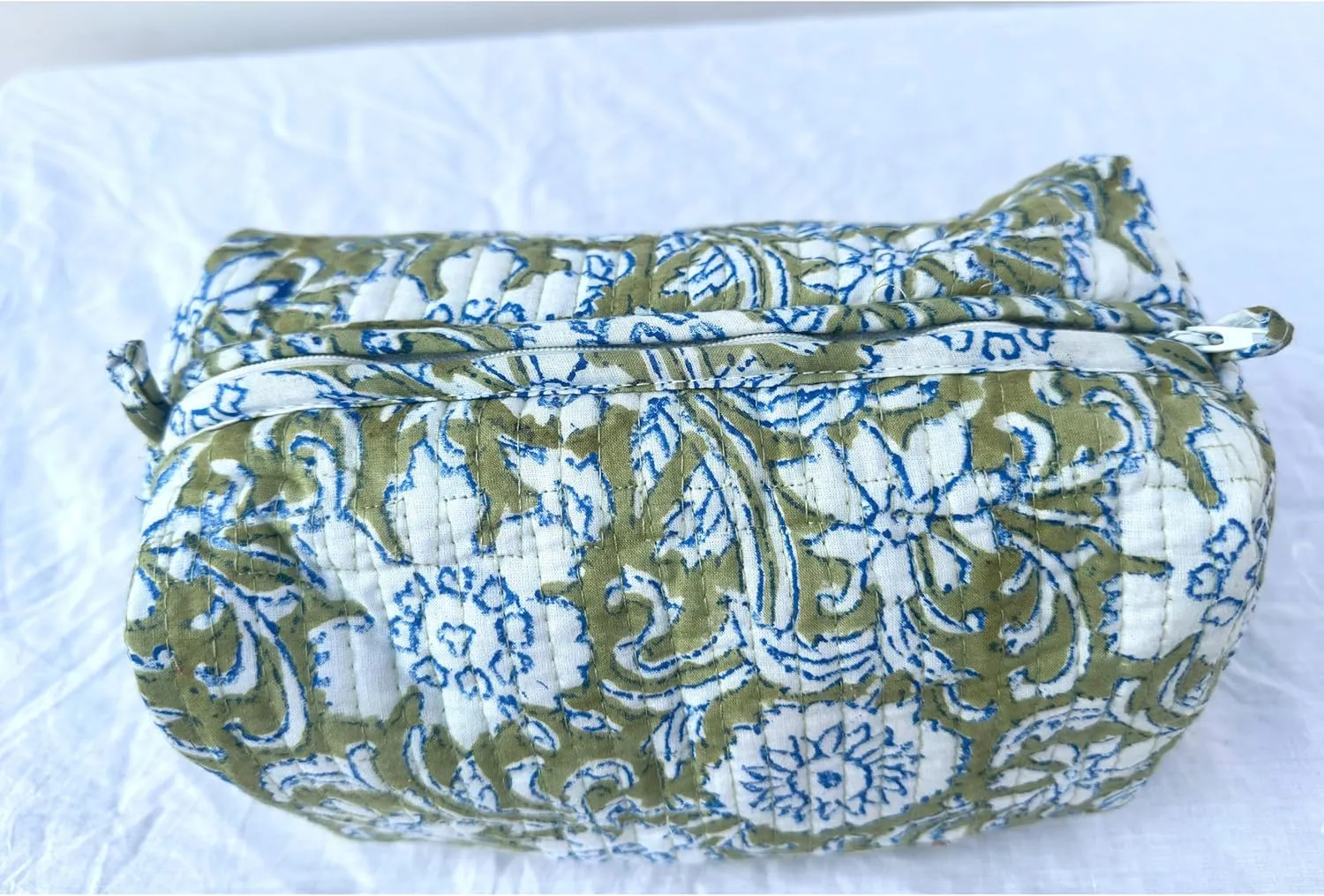 Quilted Makeup Bag for Women,Floral Cotton Cosmetic Bag,Coquette Aesthetic Floral Toiletry Organizer Bag,Toiltery Bag Pouch (Blue_green_flower-19)
