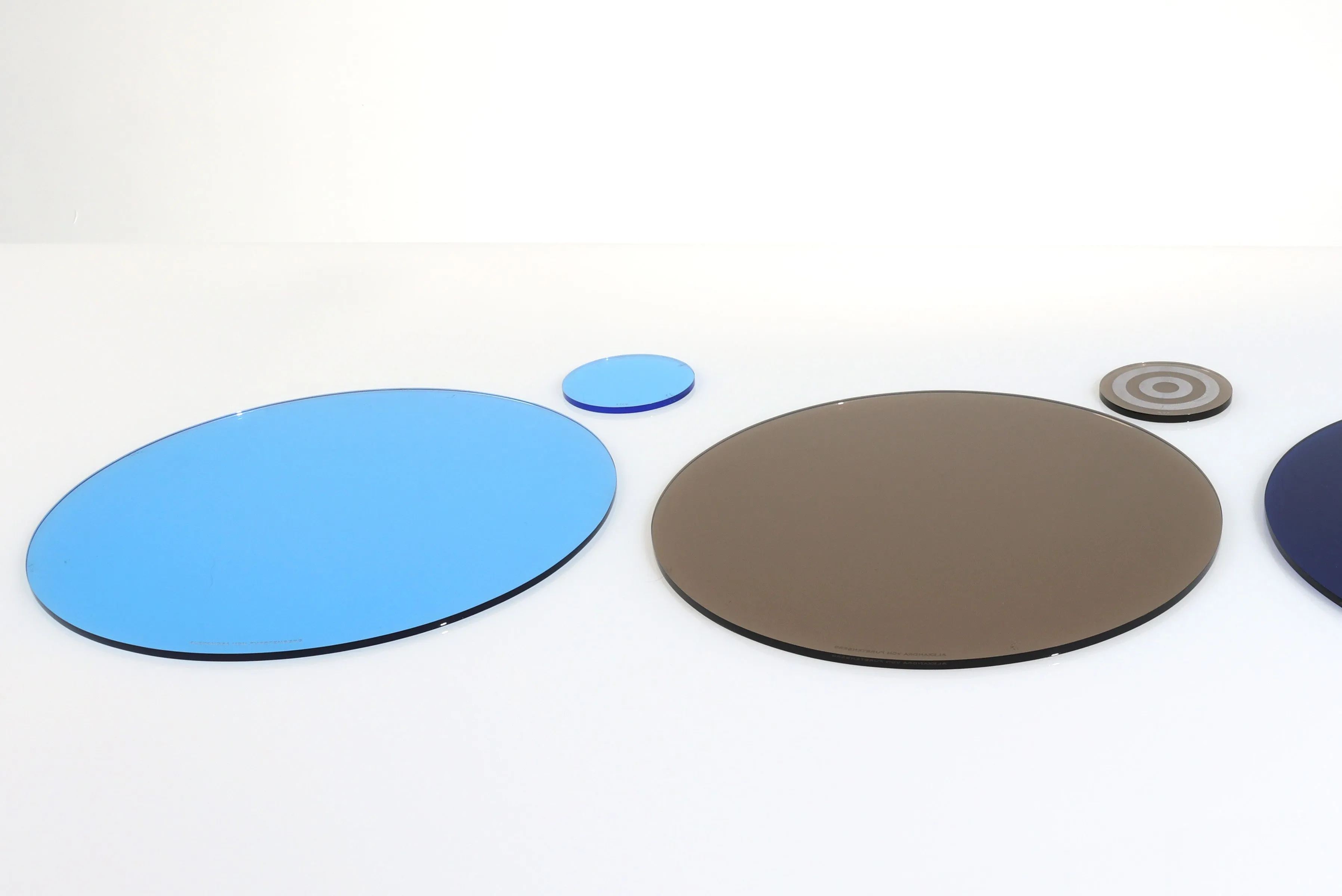 Round Placemat Set of 4 in Bronze