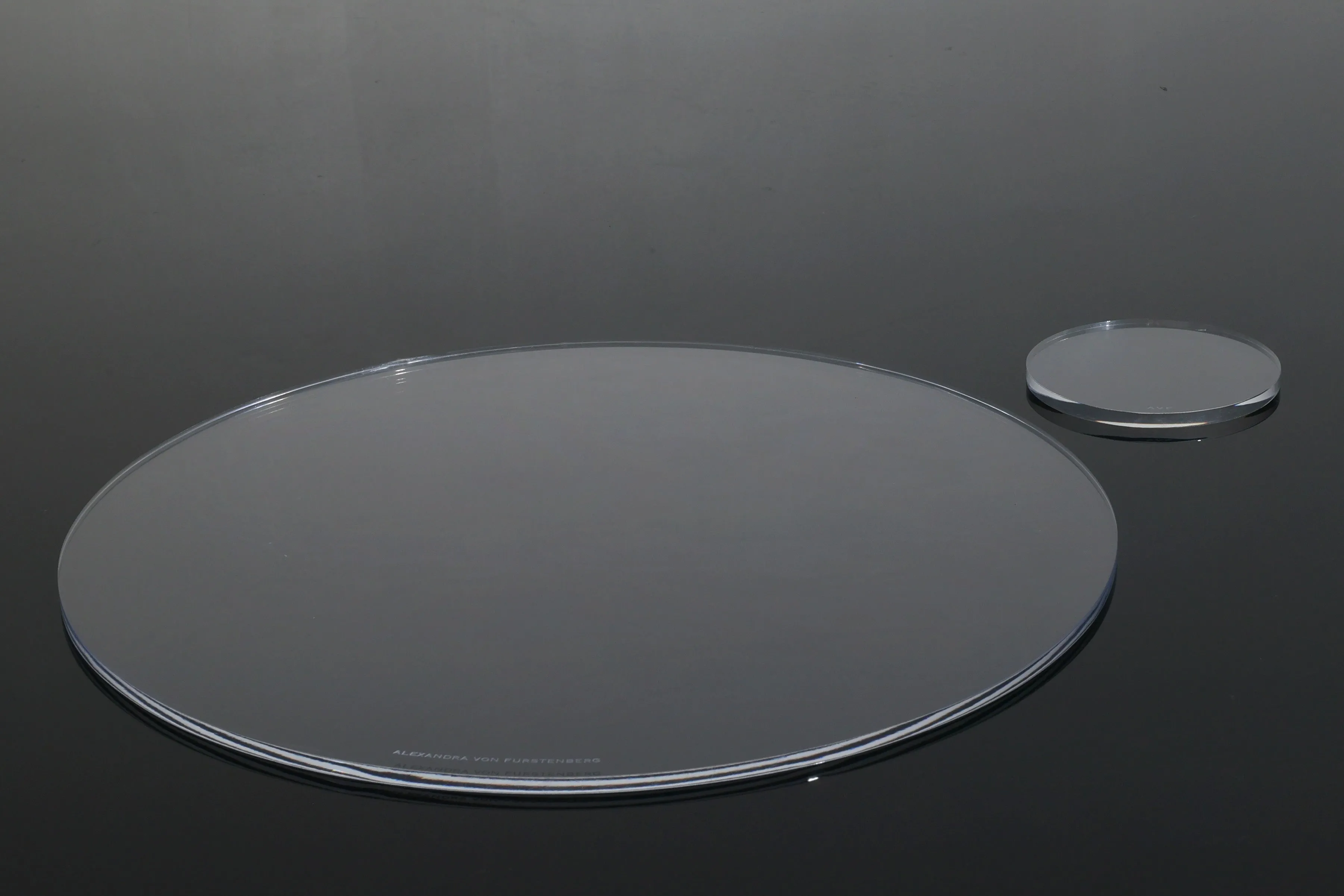 Round Placemat Set of 4 in Clear