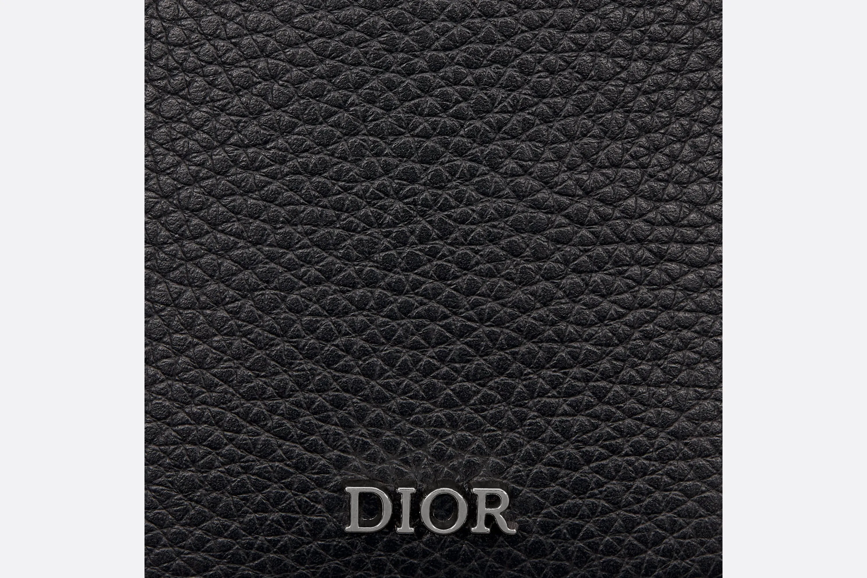 Saddle Magnetic Card Holder • Black Grained Calfskin