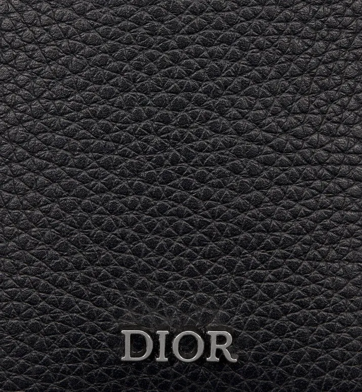 Saddle Magnetic Card Holder • Black Grained Calfskin