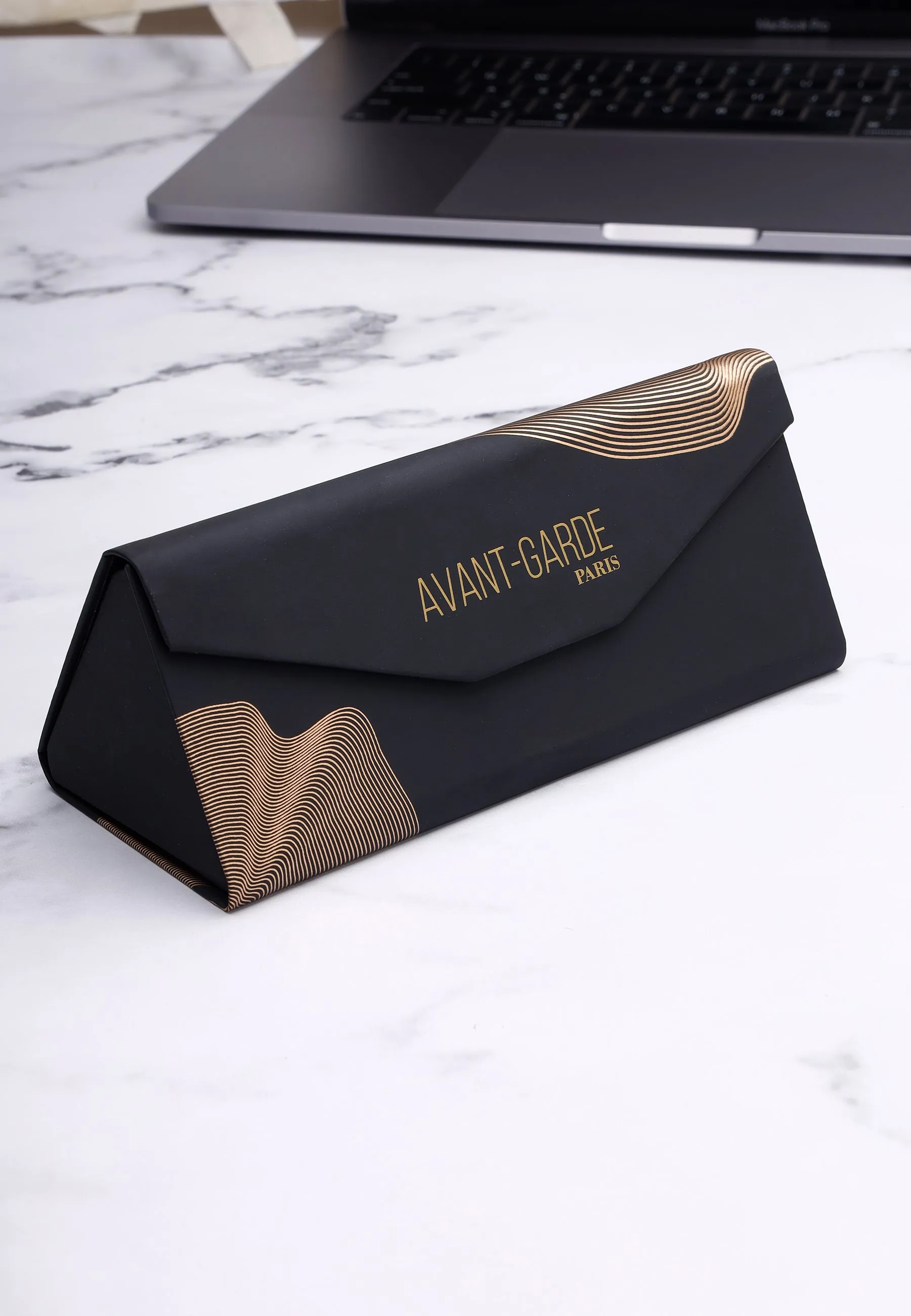 Sophisticated Square Polarized Sunglasses