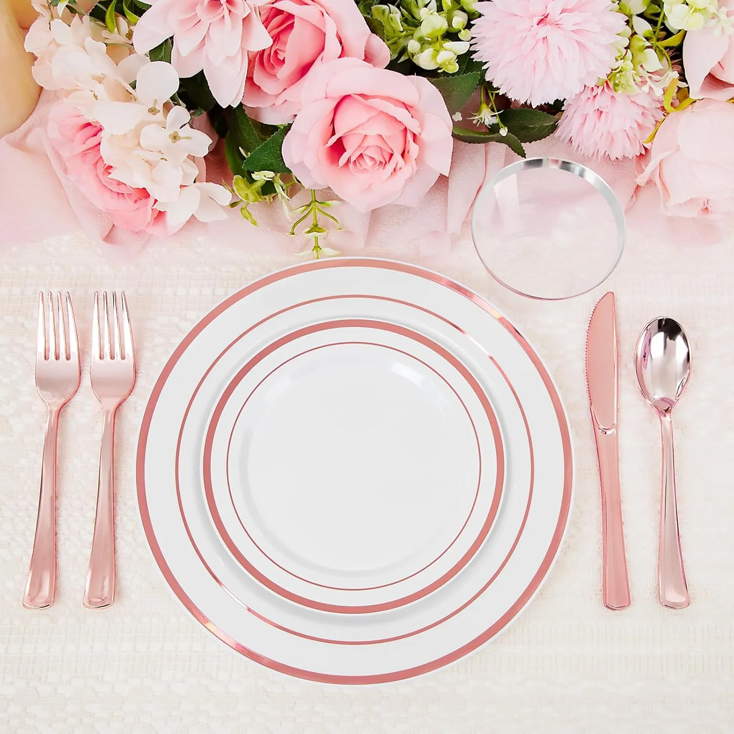 WELLIFE 600 PCS Rose Gold Disposable Dinnerware Set for 100 Guests, Valentine's Day Plate, 100 Each-Dinner & Salad Plates, Cups, Forks Knives Spoons for Wedding Reception and Mothers Day Plates