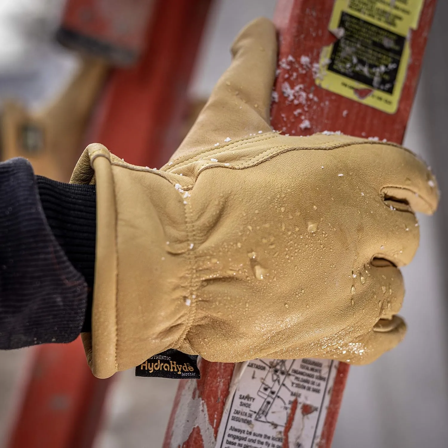 Wells Lamont Men's HydraHyde Leather Winter Work Gloves Water-Resistant Insulated Medium (1202M)