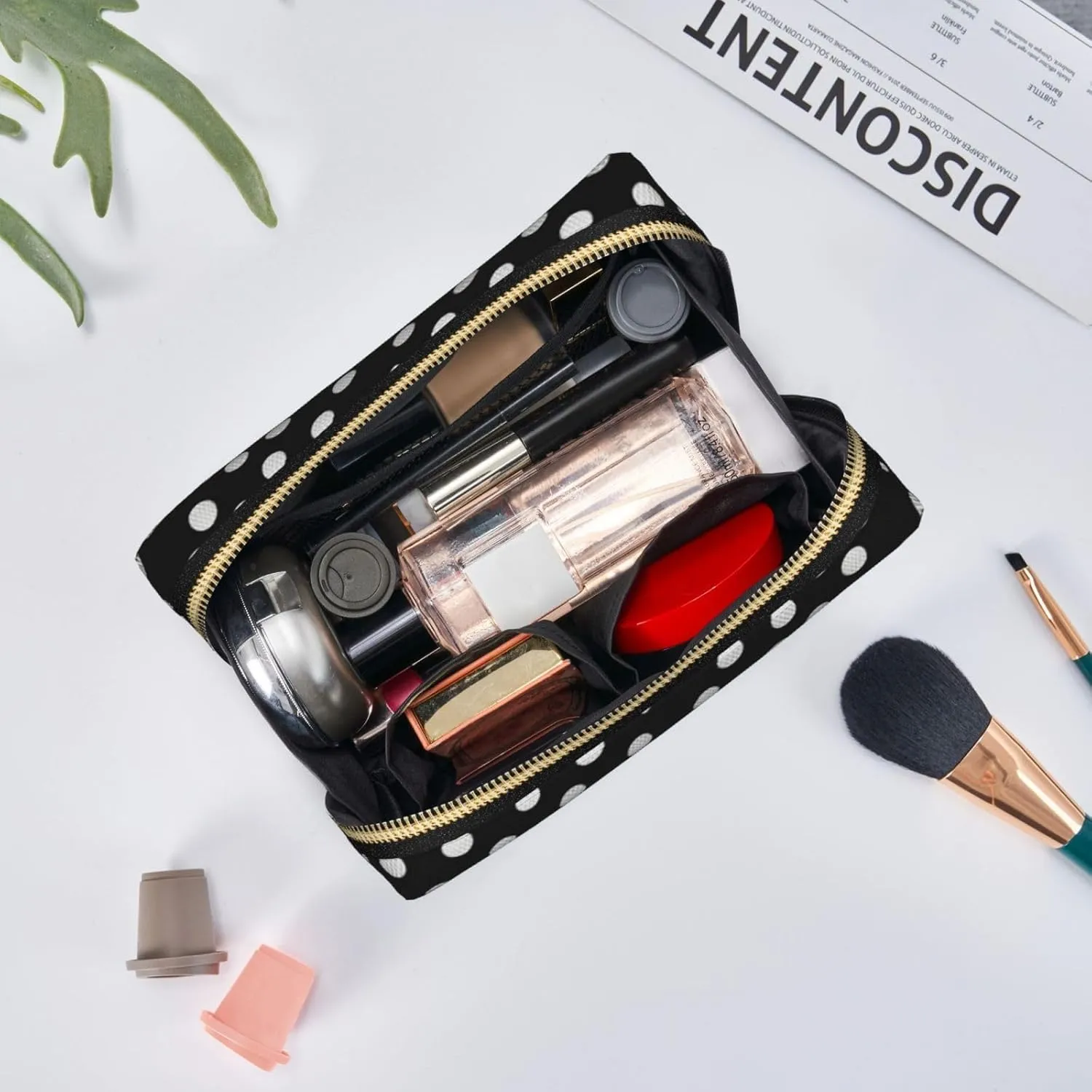 White Dot Pattern Toiletry Pouch, Travel-Friendly Makeup Organizer For Makeup Brushes, Lipsticks