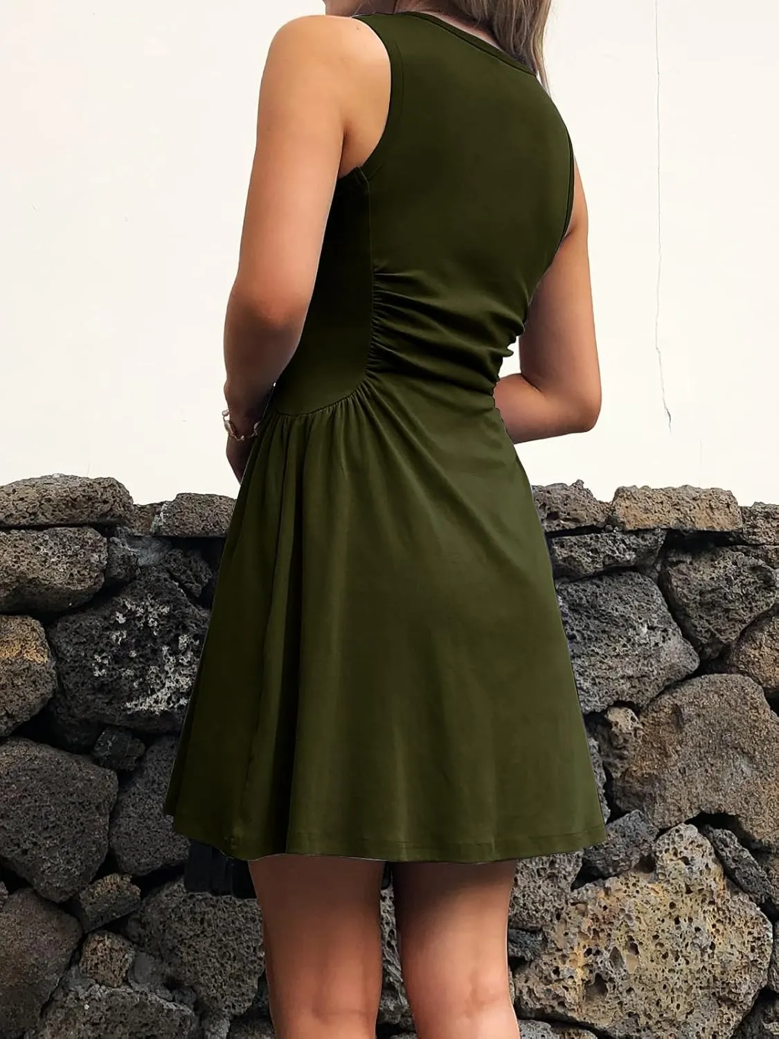 Women's Casual Dress Summer Sleeveless Ruched Waist Elegant Pleated Slim-Fit Mini Dresses with Pockets